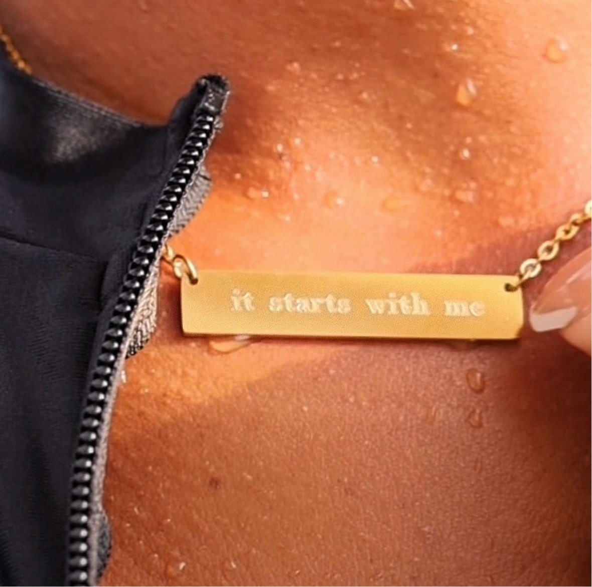 Collana con barra personalizzata